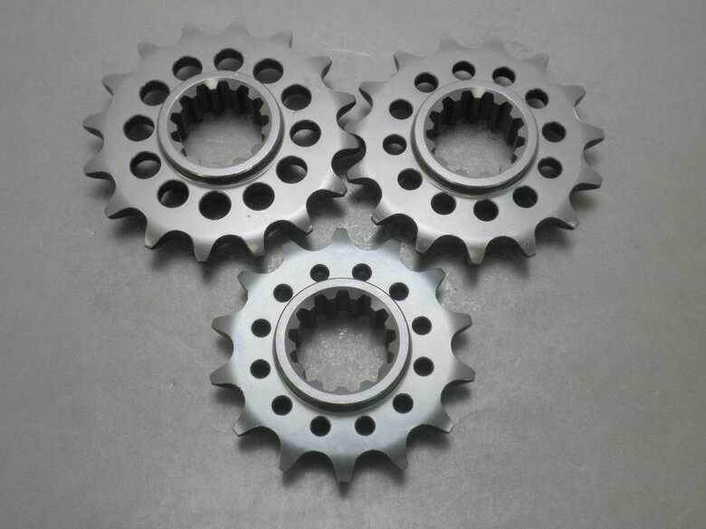 バイク用品 駆動系SUNSTAR サンスター フロントスプロケット 520-15T CBR1000RR(520con) VTR1000SP1(520con) CBR600RR(07-)(520con)39315 4562116116489取寄品 セール