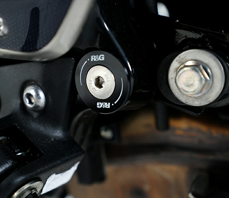 バイクパーツ 外装R&G(アールアンドジー) Rear Footrest Plates:BLACKRG-BLP0146BK4580779599074