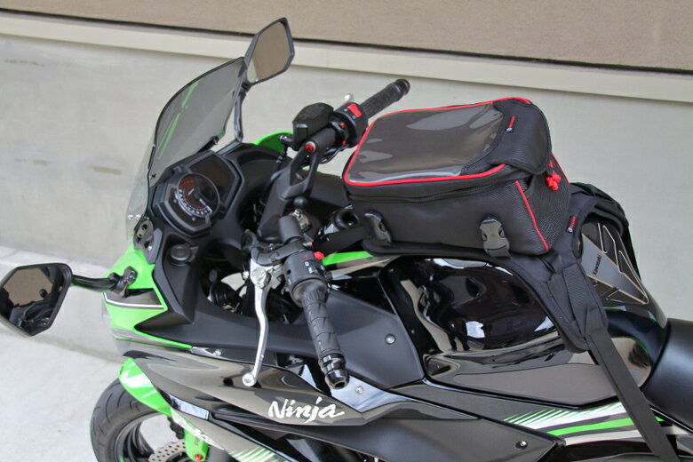 バイク用品 デグナー デグナー ベルト式タンクバッグ RDパイピングNB-147 45244860...