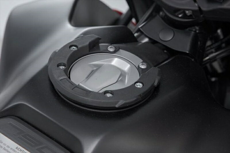 バイク用品 エスダブリューモーテック SWモーテック EVOタンクリング KTM 990 SUPER DUKE・790 390 ADVTRT0064017001/B 4538792656731取寄品 セール