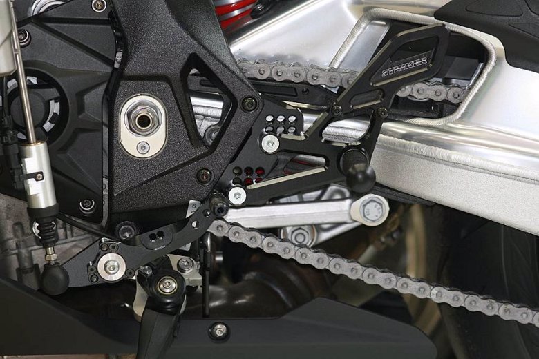 バイク用品 ステップストライカー ストライカー スペシャルステップキット BLK BMW S1000RR 15-SS-AA2128B 4580363911237取寄品 セール