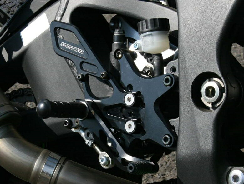 バイク用品 ステップストライカー ストライカー スペシャルステップキット BLK ZX-10R ABS 11-15SS-AA2137B 4580363911497取寄品 セール