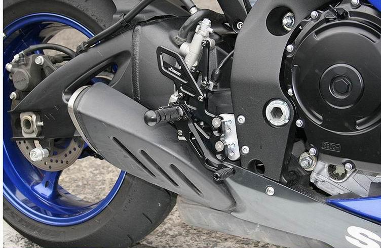 バイク用品 ステップストライカー ストライカー ステップキット BLK GSX-R600 750 06-10SS-AA276B 4547424882080取寄品 セール
