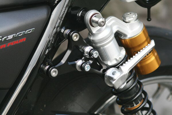 バイク用品 ステップストライカー ストライカー SPLタンデムステップキット CB1300SF SB 03- UPタイプマフラー用SS-AA353B2 4580363910551