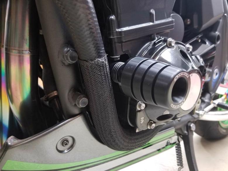 バイク用品 外装STRIKER ストライカー ガードスライダー ALL BLK ZRX1100 1200 DAEGSS-GS101B-F1 4580363932775取寄品 セール