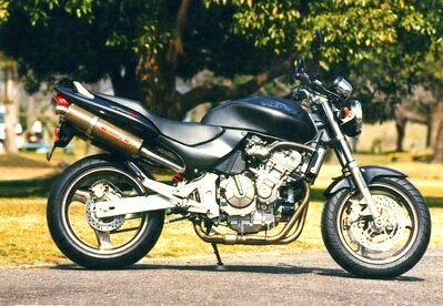 バイク用品 マフラーヤマモトレーシング ヤマモト.R スリップオン カーボンサイレンサー2ホンダシ HORNET60010600-02NCN 4521717001143取寄品 セール
