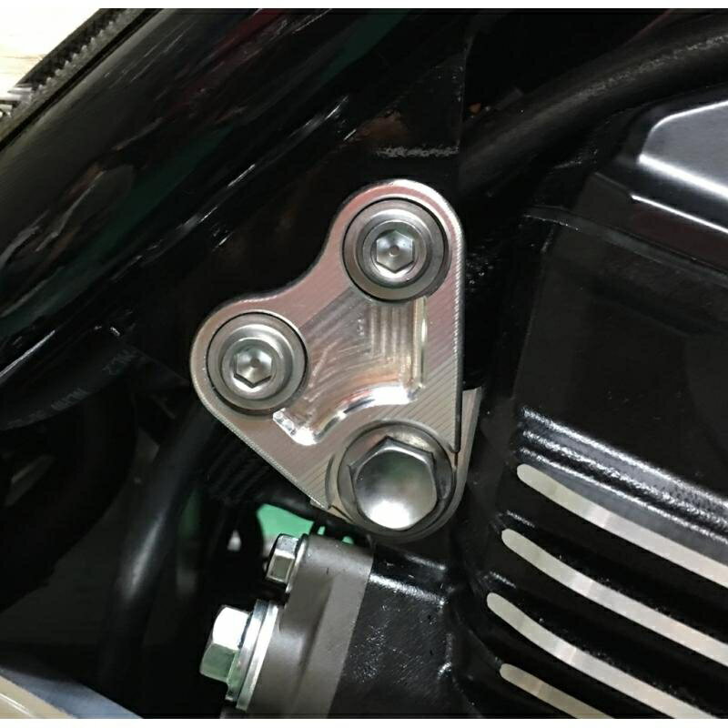 バイクパーツ 外装ケイファクトリー エンジンハンガー FR メタリックシルバー179VZBG015N 4582215613238