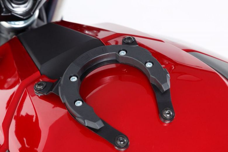 バイク用品 エスダブリューモーテック SWモーテック EVOタンクリング HONDA 穴無(NC750S14-16)TRT0064030200/B 4538792863634