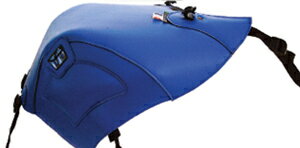 ■メーカー名：BAGSTER(バグスター) ■メーカー品番：1445B ■JAN：4547424455727 ・適応車両：Buell XB9R/12R 02-10 ヨーロッパのバイク文化が生んだタンクをカバーするための商品。幅広いカラーバリエーションで、愛車のイメージチェンジに最適です。タンクの保護はもちろん、専用タンクバッグのベースとしてもご使用いただけます。マグネット式の製品と違い、高速走行中にバッグが浮く心配はありません。色[カラー]：ジターヌブルー 材質[素材]：PVC(合皮) 加工[有/無]：無 内容量[数量]：タンクカバー本体 型番：1445 備考：※仕様変更によりバックルの色が写真と異なる場合がございます。仕様のご指定はお受けできかねますのでご了承ください。 特記事項：合皮製のため装着後、車体に馴染むまでしばらく時間がかかります。特に給油口付近、フチの部分など若干浮いた状態になる場合がございますが、仕様ですので製品に問題はありません。タンクバッグ装着時、バッグのサイズ・車種によっては乗車姿勢やハンドリングに支障が出たり、カウルへの干渉が発生する場合がございます。乗車前には必ず運転操作に問題が無いかご確認ください。 使用上の注意：【取付時】タンクに砂等の異物が入っている場合、擦れてタンクに細かな傷が発生する可能性があります。洗車後タンクが乾いた状態で取り付けを行ってください。【お手入れ】定期的に取り外し、タンクとタンクカバーのクリーニング、およびメンテナンスを行ってください。汚れが気になる場合は、マイクロファイバーでふき取るか、中性洗剤を使用し、ぬるま湯で洗い流してください。万が一雨などで濡れた場合には、陰干しをして、乾燥した上でご使用ください。 ※画像注意書き ： 画像1： 画像2：※2021年10月頃よりバックル部の色がシルバーへ仕様変更されております。 画像3：※2021年10月頃よりバックル部の色がシルバーへ仕様変更されております。 画像4：※2021年10月頃よりバックル部の色がシルバーへ仕様変更されております。 画像5：※2021年10月頃よりバックル部の色がシルバーへ仕様変更されております。 画像6： 画像7： 画像8： 画像9： 画像10： ■カテゴリ：車用品・バイク用品 ＞＞ バイク用品 ＞＞ アクセサリー ＞＞ バッグ・ケース ＞＞ その他 ■分類：バイク用品,バイクパーツ（オートバイ/二輪車/モーターサイクル） ■有名バイク：ネイキッド,アメリカン,モタード,デュアルパーパス,レーサーレプリカ・スーパースポーツ,ツアラー/クルーザー,ミニバイク,ビッグスクーター,スクーター(原付バイク),ビジネスバイク,オンロード,オフロード,電動 ■キーワード：ツーリング(ロングツーリング),通勤,通学,ソロ,街乗り