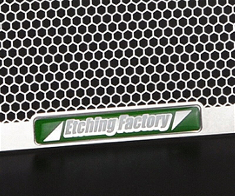 バイクパーツETCHING FACTORY(エッチングファクトリー) オイルクーラーガード エンブレム緑OGP-7R-004550255398187