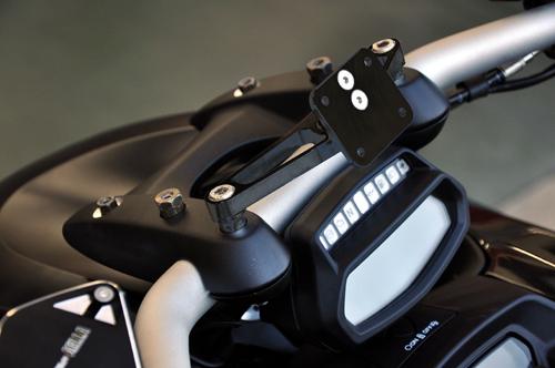バイクパーツ 電子機器類アエラ AELLA ナビステー ドゥカティ DIAVEL -14AE-77006 4548664610525ドゥカティ DIAVEL -14