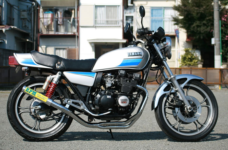 バイク用品 マフラーアールピーエム RPM RPM-4in2in1 XJ400D3002Y 4582287243890取寄品 セール