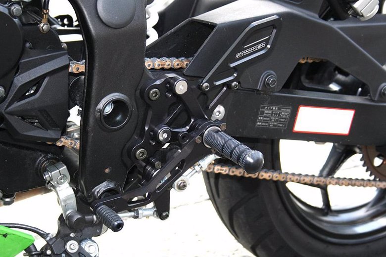 バイク用品 ステップストライカー ストライカー スペシャルステップキット BLK NINJA250SL 15SS-AA2126B 4580363911169取寄品 セール
