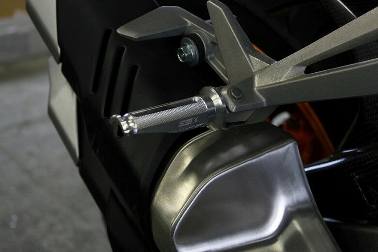 【5日前後で発送】 バイク用品 ステップエスエスケイ スピードラ SSKSPEEDRA アル...