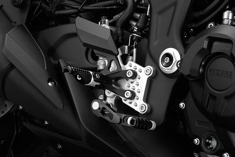 バイク用品 ステップバイカーズ BIKERS バックステップ ブラック YZF-R25 R3 MT-25 03 15-20Y0185-BLK 4548916535569取寄品 セール