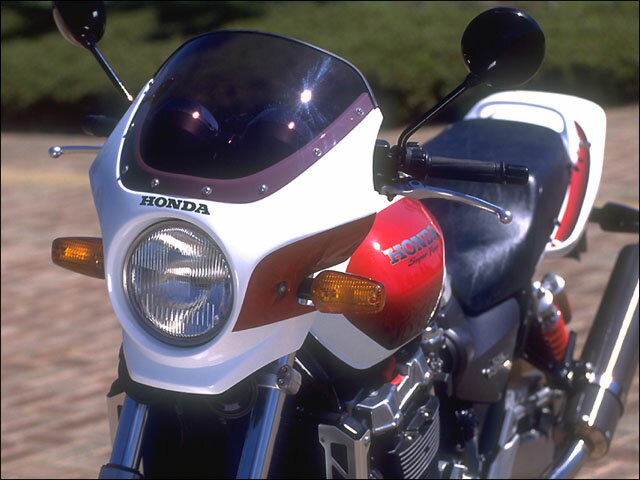 バイク用品 外装 カウルシックデザイン マスカロード フォースシルバーメタ クリア CB1300SF -02CHIC DESIGN MQ32-FOSV 取寄品