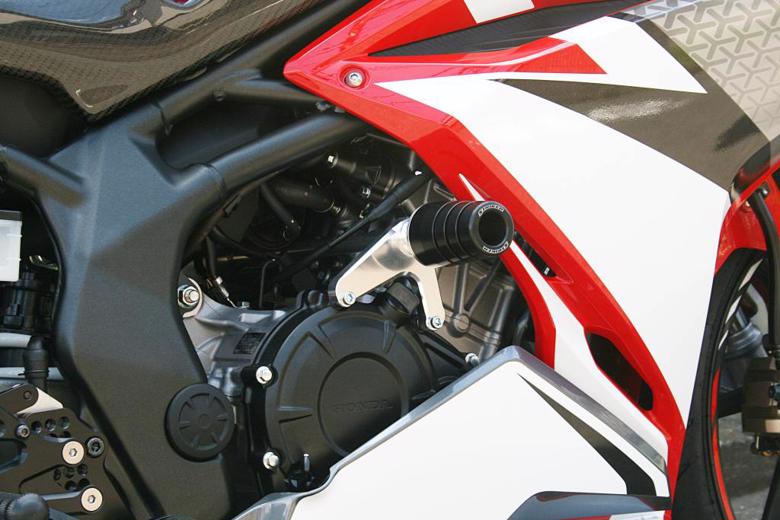 バイク用品 外装STRIKER ストライカー ガードスライダー ALL BLK CBR250RR ABS 17-23SS-GS136B-F2　4580363934625取寄品 セール