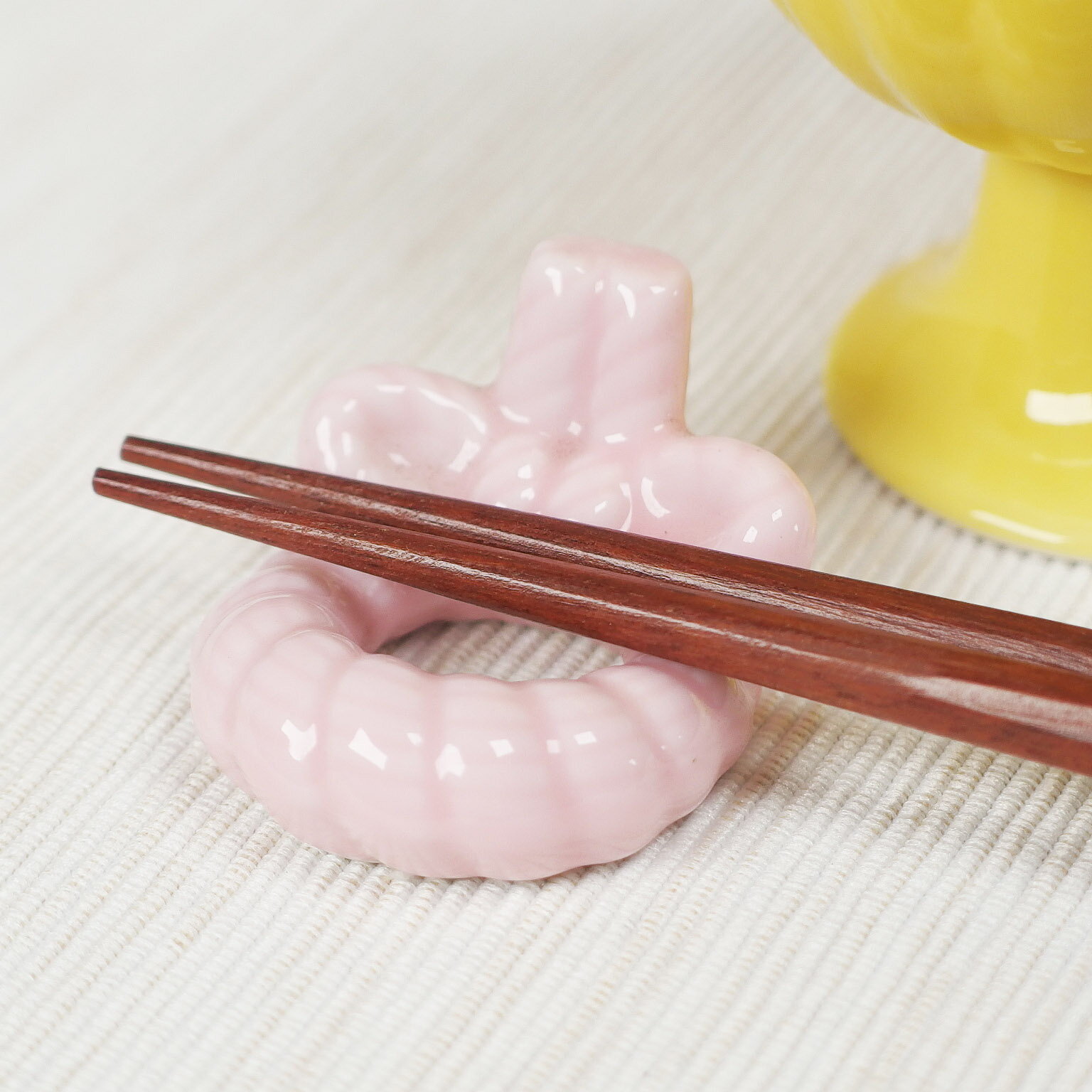 HatsuZan【ピンク 横綱箸置】