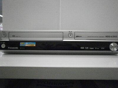 【中古】 Panasonic パナソニック DMR-EH75V-S シルバー HDD内蔵ビデオ一体型DVDレコーダー(HDD/DVD/VHSレコーダー) HDD:200GB 地デジチューナー非搭載 【中古】 Panasonic パナソニック DMR-EH75V-S シルバー HDD内蔵ビデオ一体型DVDレコーダー(HDD/DVD/VHSレコーダー) HDD:200GB 地デジチューナー非搭載