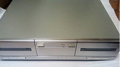 【お品物お届けまでの流れについて】・ご注文：24時間365日受け付けております。・ご注文の確認と入金：入金*が完了いたしましたらお品物の手配をさせていただきます・お届け：商品ページにございます最短お届け日数〜+3日前後でのお届けとなります。*前払いやお支払いが遅れた場合は入金確認後配送手配となります、ご理解くださいますようお願いいたします。【中古品の不良対応について】・お品物に不具合がある場合、到着より7日間は返品交換対応*を承ります。初期不良がございましたら、購入履歴の「ショップへお問い合わせ」より不具合内容を添えてご連絡ください。*代替え品のご提案ができない場合ご返金となりますので、ご了承ください。・お品物販売前に動作確認をしておりますが、中古品という特性上配送時に問題が起こる可能性もございます。お手数おかけいたしますが、お品物ご到着後お早めにご確認をお願い申し上げます。【在庫切れ等について】弊社は他モールと併売を行っている兼ね合いで、在庫反映システムの処理が遅れてしまい在庫のない商品が販売中となっている場合がございます。完売していた場合はメールにてご連絡いただきますの絵、ご了承ください。【重要】・当社中古品は、製品を利用する上で問題のないものを取り扱っておりますので、ご安心して、ご購入いただければ幸いです。・商品の画像及びシリアルナンバーを弊社の方で控えておりますので、すり替え・模造品対策店舗として安心してお買い求めください。・掲載されております画像は全てイメージとなります。実際の商品とは色味等異なる場合がございますので、ご了承ください。・中古品の特性上、外箱,取り扱い説明書,ドライバ用CD-ROM等は付属いたしません。ドライバ用CD-ROMが必要な製品の場合は、公式サイトよりダウンロードください。・商品名に【付属、特典、○○付き、ダウンロードコード】等の記載があっても中古品の場合は基本的にこれらは付属致しません。・当ストアでは取り付けサービスはございません。ご理解いただいた上でご購入いただければ幸いです。・リモコンが必要な商品の場合、互換性リモコンである場合がございます。動作は問題ございませんので、ご了承の上ご安心してお買い求めください。・その他付属品(接続ケーブル,バッテリー....etc)も、互換性品となる場合がございます。動作確認はきちんとしておりますので、ご了承の上ご安心してお買い求めください。下記はメーカーインフォになりますため、保証等の記載がある場合や、付属品詳細の記載がある場合がございますが、こちらの製品は中古品ですのでメーカー保証の対象外となり、付属品に関しましても、製品の機能として損なわない付属品（保存袋、ストラップ...ect）は基本的には付属いたしません。かならずご理解いただいた上で、ご購入ください。ONKYO オンキョー K-100 ダブルカセットデッキ