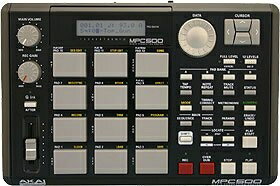 【中古】 AKAI サンプリングマシン MPC500