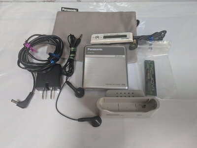 【中古】（新古品・未使用品） Panasonic D‐SOUND ポータブルMDプレーヤー シルバー SJ-MJ100-S