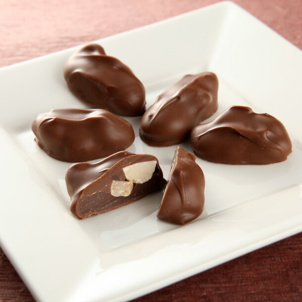 【6個セット・送料無料】ハワイアンズ オリジナル マカダミアナッツ チョコレート(12粒入・箱) 【常温便】ハワイアンホースト 【 単品で買うよりお得！】 お土産 お菓子 ナッツチョコレート ギフト お配り 職場 友達 ハワイ バレンタイン