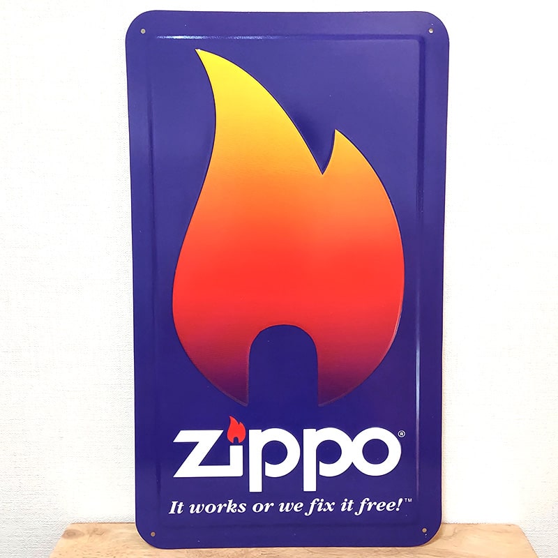 【半額！スーパーSALE対象】ブリキ看板 ZIPPO 珍しい エンボスメタルサイン 廃盤 フレームデザイン ジッポロゴ 正規品 絶版 アメリカン 雑貨 レトロ おしゃれ ガレージ 炎 ビンテージ 壁飾り ヴィンテージ ZIPPO ライター アンティーク インテリア パープル 壁掛け