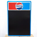 商品詳細 商品説明 「US CHALK SIGN PEPSI」 ペプシマークがエンボス加工されたお洒落なブリキ看板！ チョークで自由自在に書くことができるので、カフェやレストランなどお店のインフォメーションに活躍すること間違いなしです。 ショップはもちろん、お部屋のインテリアにも大変おすすめです。 看板には穴が開いておりますので、壁掛けでディスプレイすることもできます。 -アメリカンブリキ看板とは- かつてアメリカ各地の街角や店頭で宣伝広告用として実際に飾られていた看板を中心に、ブリキという素材に複製したものがアメリカンブリキ看板です。 そのポップで温かみのある色合い、レトロなイラストとデザインはあなたのお部屋の雰囲気をガラリとお洒落に変えてくれます。 プレゼントにもいかがでしょうか？ サイズ H48×W32cm 素材 ブリキ 備考 商品は新品未使用ですが、若干小傷、色剥げ、歪みなどある場合がございます。ご了承の程お願いいたします。 お使いのディスプレイの設定によっては、 画面上の色と実物の色が若干異なる場合がございます。 チョークは付属しておりません。