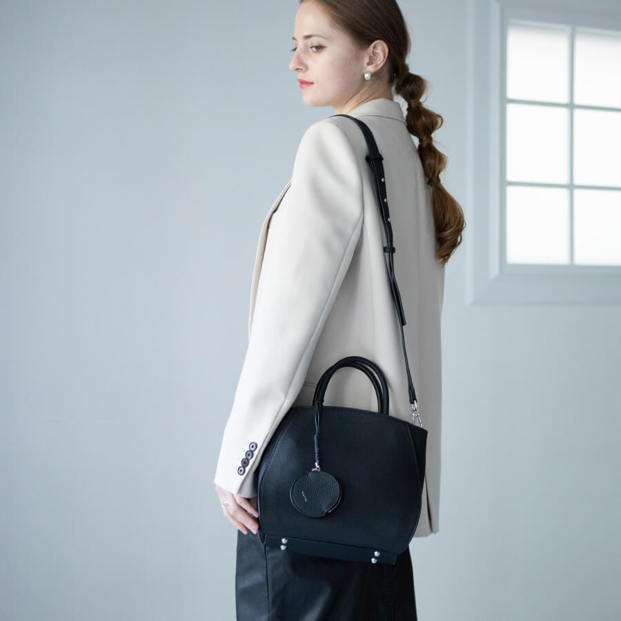 セレモニーバッグ特集500円オフクーポン ショルダーバッグ ハンドバッグ 本革 レディース【Crymitmini クリミトミニ｜HAYNI ヘイニ】斜めがけバッグ 底鋲 セレモニー オケージョン 牛革 実用的 黒 ブラック グレー キャメル トープ グレージュ 入園 卒園 入学 卒業