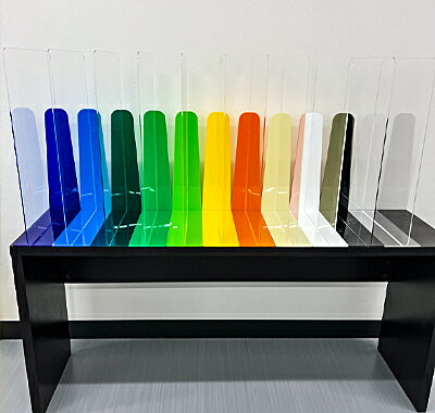 カウンターMカラースタンド カナセライト 11色各1個 板厚(3mm)高さ:600mm×幅:400mm(キャスト板)