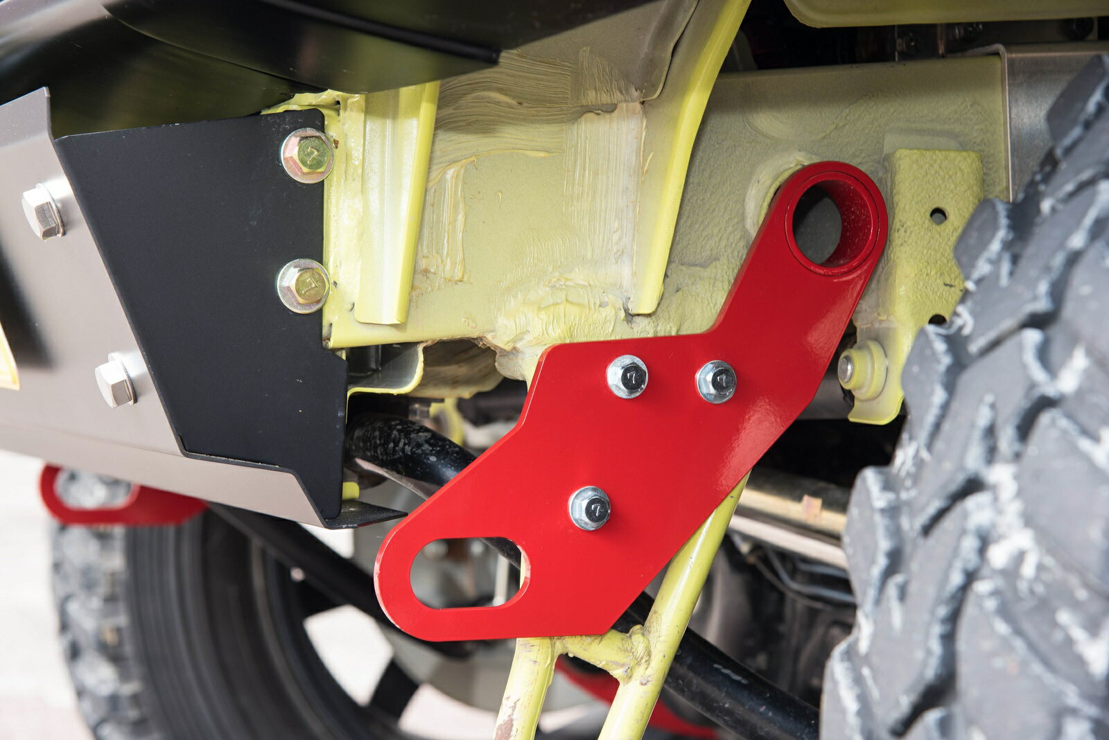楽天市場】ジムニー jb64 牽引フック 左右 フロントの通販 楽天市場】ジムニー jb64 牽引フック 左右 フロントの通販