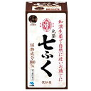 内容量1500粒商品説明●和漢生薬の力で、おだやかで自然に近いお通じを実現する日本の伝統薬。●「丸薬七ふく」は元禄3年（1690年）ごろ日本に生まれた「和漢薬」です。●天然由来植物成分だけを使い、小粒の丸薬に仕上げています。●おなかの状態に合わせて調節しながら服用ください。効能効果●便秘●便秘に伴う次の症状の緩和：頭重、のぼせ、肌あれ、吹出物、食欲不振(食欲減退)、腹部膨満、腸内異常醗酵、痔 配合成分【成分(60粒中)：分量】ダイオウ末：1000mg アロエ末：340mg ケンゴシ末：200mg オウレン末：100mg オウゴン末：200mg センキュウ末：760mg サンキライ末：1000mg 添加物として、バレイショデンプン、寒梅粉を含有する●本剤は天然物（生薬）を用いているため、丸薬の色が多少異なることがあります ●丸薬の大きさや形は製造工程により多少不揃いで異なることがあります 用法・容量●次の量を朝夕の空腹時に水またはお湯で服用してください。ただし、便秘の症状には個人差がありますので、初回は最小量を用い、便通の具合や状態をみながら少しずつ増量または減量してください。【年齢：1回量：1日服用回数】大人（15才以上）：15〜30粒：2回 11才以上15才未満：10〜20粒 7才以上11才未満：7〜15粒 5才以上7才未満：5〜10粒 5才未満×服用しないこと ●用法・用量に関連する注意(1)定められた用法・用量を厳守すること(2)吸湿しやすいため、服用のつどキャップをしっかりしめること(3)小児に服用させる場合には、保護者の指導監督のもとに服用させること・小さな丸薬ですので服用量を細かく調節できます。服用は空腹時・就寝前が効果的です。・通常服用後8〜12時間くらいでこころよいお通じがございます 使用上の注意点●してはいけないこと（守らないと現在の症状が悪化したり、副作用が起こりやすくなる）1．本剤を服用している間は、次の医薬品を服用しないこと・他の瀉下薬（下剤） 2．授乳中の人は本剤を服用しないか、本剤を服用する場合は授乳をさけること3．大量に服用しないこと ●相談すること1．次の人は服用前に医師、薬剤師または登録販売者に相談すること（1）医師の治療を受けている人 （2）妊婦または妊娠していると思われる人 （3）薬などによりアレルギー症状を起こしたことがある人 （4）次の症状のある人 ・はげしい腹痛、吐き気・嘔吐2．服用後、次の症状があらわれた場合は副作用の可能性があるので、直ちに服用を中止し、製品の添付文書を持って医師、薬剤師または登録販売者に相談すること 【関係部位：症状】皮ふ：発疹・発赤、かゆみ 消化器：はげしい腹痛、吐き気・嘔吐 3．服用後、次の症状があらわれることがあるので、このような症状の持続または増強が見られた場合には、服用を中止し、製品の添付文書を持って医師、薬剤師または登録販売者に相談すること・下痢 4．1週間くらい服用しても症状がよくならない場合は服用を中止し、製品の添付文書を持って医師、薬剤師または登録販売者に相談すること保管および取扱い上の注意(1)直射日光の当たらない湿気の少ない涼しいところに密栓して保管すること(2)小児の手の届かないところに保管すること(3)他の容器に入れ替えないこと（誤用の原因になったり品質が変わる）(4)本剤をぬれた手で扱わないこと●服用に際して付属のスプーンですくってご使用ください。1回で10粒すくうことができます。発売販売元【商品に関するお問い合わせ先】●小林製薬株式会社 お客様相談室・お電話でのお問い合わせ【電話番号】0120-5884-01【受付時間】9:00〜17:00(土・日・祝日を除く)メーカー名小林製薬株式会社広告文責株式会社コクミンTEL 06-6671-0315区分第2類医薬品文責：吉田修吾日本製関連商品