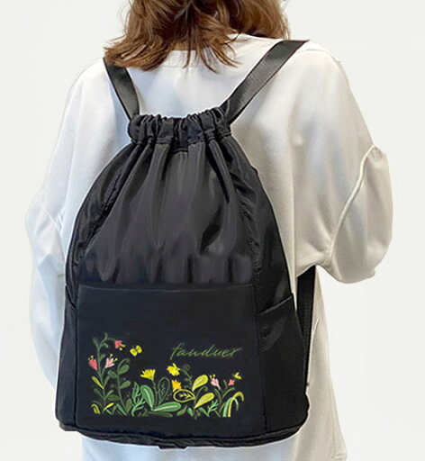 折りたためる便利なリュックサック 巾着式開閉 花柄 サイズ約44×37×17cm ブラック/パープル/ブルー 折りたためる便利なリュックサック 巾着式開閉 花柄 サイズ約44×37×17cm ブラック/パープル/ブルー
