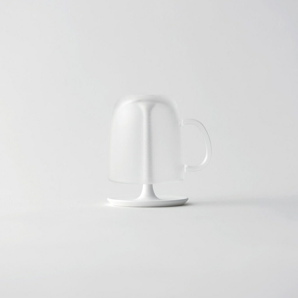 ホームセンターセブンのコップ取っ手付き スタンドセット クリア W613CL マーナ [コップスタンド コンパクト 取っ手付きコップ 水切れ 洗面雑貨 marna]｜アングル2