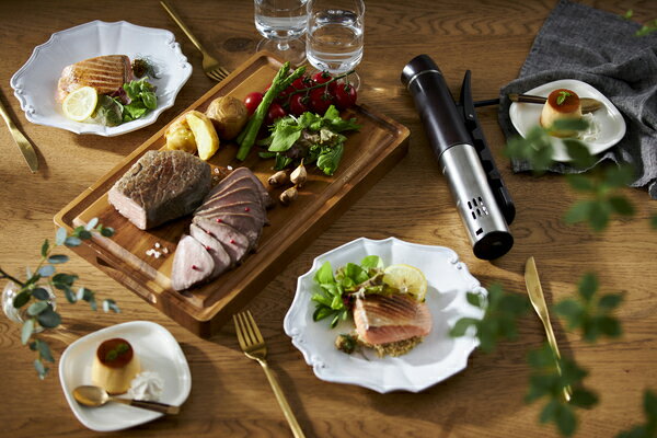 アイリスオーヤマ スリム 低温調理器 カカオブラウン LTC-02-T [低温調理器具 軽量 スリム 簡単 手軽 防水 タイマー 温度設定 家庭用 本体 IRIS]