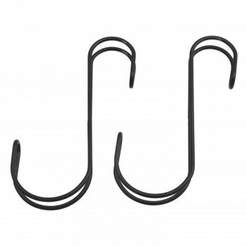 ※パッケージ、デザイン等は予告なく変更される場合があります。※画像はイメージです。商品タイトルと一致しない場合があります。横ブレしづらいSカン。二本線の構造になっているため、一本線のS字フックよりパイプにかけたときに横にぶれづらくなっています。※万が一に備え、こわれやすいものや、貴重品はかけないでください。サイズ個装サイズ：8×20×2cm重量個装重量：70g素材・材質スチール仕様耐荷重:8kg生産国中国広告文責:株式会社ホームセンターセブンTEL:0978-33-2811＜メール便発送＞代金引換NG/着日指定NG※こちらの商品はメール便の発送となります。※メール便対象商品以外の商品との同梱はできません。※メール便はポストに直接投函する配達方法です。※メール便での配達日時のご指定いただけません。※お支払方法はクレジット決済およびお振込みのみとなります（代金引換はご利用いただけません。）※万一、紛失や盗難または破損した場合、当店からの補償は一切ございませんのでご了承の上、ご利用ください。※パッケージ、デザイン等は予告なく変更される場合があります。※画像はイメージです。商品タイトルと一致しない場合があります。fk094igrjs