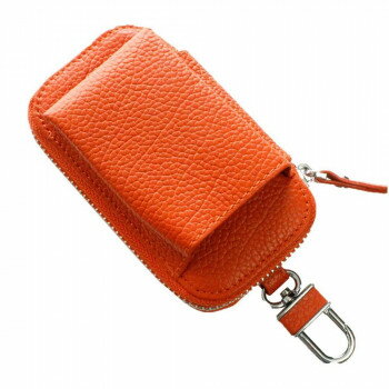 ※パッケージ、デザイン等は予告なく変更される場合があります。※画像はイメージです。商品タイトルと一致しない場合があります。カラビナ付きで、ジーンズやカバン等に引っかけられます。サイズ約横60×縦120×マチ20mm、タバコ入れ部分:約横55×縦80×マチ18mm個装サイズ：5.2×14.4×11.1cm重量個装重量：88g素材・材質本革生産国中国広告文責:株式会社ホームセンターセブンTEL:0978-33-2811※パッケージ、デザイン等は予告なく変更される場合があります。※画像はイメージです。商品タイトルと一致しない場合があります。fk094igrjs