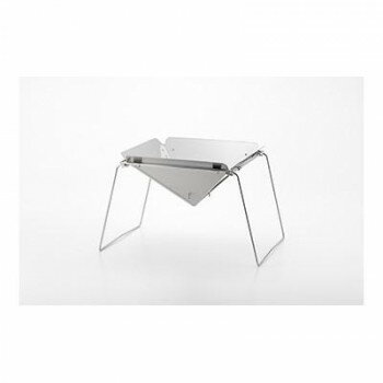 ※パッケージ、デザイン等は予告なく変更される場合があります。※画像はイメージです。商品タイトルと一致しない場合があります。初心者でも手軽に焚き火が楽しめるアウトドアグッズです。設置は折りたたんだ本体(初回のみプレートを差し込み)を開いてロストルを差し込み地面に置くだけ。素材はステンレス製なので錆びにくく、使用後は丸洗いでOK。サイズ本体(使用時):約380×510×310mm、本体(収納時):約410×410×55mm、間口:約380×380mm個装サイズ：44.2×10.8×42cm重量約2000g個装重量：2650g素材・材質本体・ロストル:18-8ステンレス、プレート:18-0ステンレス生産国日本製広告文責:株式会社ホームセンターセブンTEL:0978-33-2811※パッケージ、デザイン等は予告なく変更される場合があります。※画像はイメージです。商品タイトルと一致しない場合があります。fk094igrjs