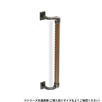 ※パッケージ、デザイン等は予告なく変更される場合があります。※画像はイメージです。商品タイトルと一致しない場合があります。取付けや取り替えもらくらく。トイレや廊下などに。サイズ800mm個装サイズ：10×10×89cm重量個装重量：162g素材・材質タモ集成材・亜鉛合金・樹脂仕様縦使い用カラー:アンバー/Mオーク生産国日本広告文責:株式会社ホームセンターセブンTEL:0978-33-2811※パッケージ、デザイン等は予告なく変更される場合があります。※画像はイメージです。商品タイトルと一致しない場合があります。fk094igrjs
