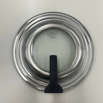 ※パッケージ、デザイン等は予告なく変更される場合があります。※画像はイメージです。商品タイトルと一致しない場合があります。オールステンレス製なので耐久性に優れガラス窓付きなので中もよく見える!スタンド式なので置き場に困りません。サイズ280mm×280mm×80mm個装サイズ：28×28×8cm重量390g個装重量：400g素材・材質ステンレス(18-0)　フェノール樹脂仕様食器洗浄機:使用不可電子レンジ:使用不可生産国日本広告文責:株式会社ホームセンターセブンTEL:0978-33-2811※パッケージ、デザイン等は予告なく変更される場合があります。※画像はイメージです。商品タイトルと一致しない場合があります。fk094igrjs
