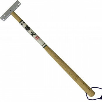 ※パッケージ、デザイン等は予告なく変更される場合があります。※画像はイメージです。商品タイトルと一致しない場合があります。「藤元玄翁シリーズ」は丁寧な造りの玄翁・金槌。職人向けですが、一般の方にもお使い頂けます。八角型。頭部は見た目もキレイなメッキ仕上げ。抜け防止にロールピンを側面より打ちこんであります。昔ながらの作りでニス処理をしない本樫柄を使用。柄尻に紐付き。サイズ高さ240×幅50×奥行10mm、打撃面:約10mm個装サイズ：23.8×9.3×5.1cm重量60g個装重量：66g生産国中国広告文責:株式会社ホームセンターセブンTEL:0978-33-2811※パッケージ、デザイン等は予告なく変更される場合があります。※画像はイメージです。商品タイトルと一致しない場合があります。fk094igrjs