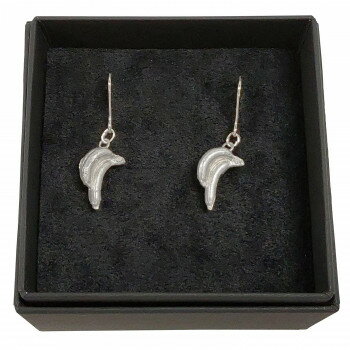 バナナピアス 銀【メーカー直送：代金引換不可：同梱不可】【北海道・沖縄・離島は配達不可】