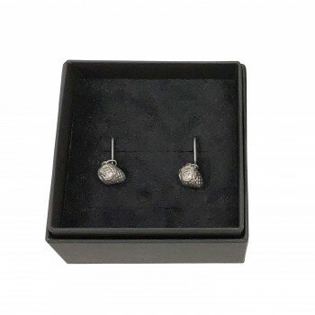 イチゴピアス 銀【メーカー直送：代金引換不可：同梱不可】【北海道・沖縄・離島は配達不可】