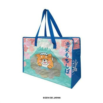 ※パッケージ、デザイン等は予告なく変更される場合があります。※画像はイメージです。商品タイトルと一致しない場合があります。飛行機内に手荷物として持ち込むことのできる、便利なサイズのバッグが登場です。天面にはファスナーがついており、たくさん買ったおみやげも、安心して持ち歩くことが可能です。また、バッグは雨に濡れても簡単に拭き取れる素材です。お気に入りのバッグで、街中をたくさん歩き回りましょう。サイズH38×W54×D23cm個装サイズ：40×56×25cm重量個装重量：80g生産国中国広告文責:株式会社ホームセンターセブンTEL:0978-33-2811※パッケージ、デザイン等は予告なく変更される場合があります。※画像はイメージです。商品タイトルと一致しない場合があります。fk094igrjs