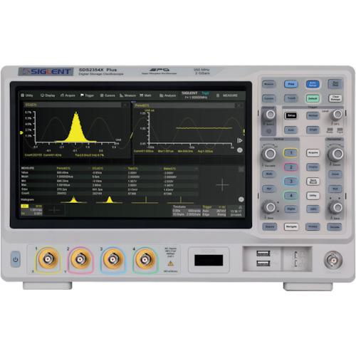 《メーカー》ヤマト科学（株）《品番》SDS2354X PLUS《特長》●12bit高分解能ADC搭載&低ノイズです。●70μVrms＠500MHz帯域と低ノイズなアナログ・フロント・エンドを備え、さらに12ビット高分解能ADCを搭載することで、信号処理に頼ることなくフル帯域で低ノイズで高分解能な波形観測を実現します。●低ノイズです。●12ビット高分解能ADCを有効に活用することができる、70μVrms＠500MHz帯域もの低ノイズなアナログ・フロント・エンドを備えています。●最高サンプルレート:2GS/sです。●全てのチャンネルをアクティブにすると、各チャンネルの最大サンプリングレートは1GSa／sです。●ペアチャンネルの1つのチャネルだけをアクティブにした場合、そのチャネルの最高サンプリングレートは2Gsa／sです。●最高波形取り込みレート:100000波形／秒（ノーマルモード）、　500000波形／秒（シーケンス・モード）●高速で波形の捕捉が可能なので異常なイベントや稀に発生するイベントを確実に観測できます。《用途》●波形の分析、高速現象の観測、過渡現象の観測、電気計測、点検用、バグ解析などに。《仕様》●メモリー長:200M●垂直分解能(bit):8〜10●周波数帯域:350MHz●チャンネル数:4CH《仕様2》●型式:SDS2354X PLUS●周波数帯域:350MHz●チャンネル数:4ch●デジタル・チャンネル数:16ch（オプション）●垂直軸分解能:8／10ビット●最高サンプルレート:2GS／s(1、2チャンネル使用時)、1GS／s(3、4チャンネル使用時)●最大レコード長:200Mpts(1、2チャンネル使用時)、100Mpts(3、4チャンネル使用時)●最高波形更新レート:120000波形／秒●ディスプレイ:10.1インチLCD《原産国（名称）》中国《材質／仕上》《セット内容／付属品》●プローブ（チャンネル数分）●USBケーブル●クイックガイド●電源コード●校正証明書《注意》●感電や火災や本製品または接続機器の損傷を防ぐため、ご使用の際には取扱説明書をよくお読みいただきご使用ください。《JANコード》4570194091970《本体質量》3.9kg※こちらの商品は送料無料対象外です。※「送料無料」と表示されても別途送料が必要となりますのでご注意ください。ヤマト　SIGLENT　オシロスコープ　SDS2354X　PLUS（350MHz、4CH）〔品番：SDS2354X PLUS〕[注番:5678134][本体質量：3.9kg]《包装時基本サイズ：270.00×450.00×390.00》〔包装時質量：5.7kg〕分類》測定・計測用品》工業用計測機器》マルチメーター☆納期情報：取寄管理コード(005) メーカー直送品 (欠品の場合有り)