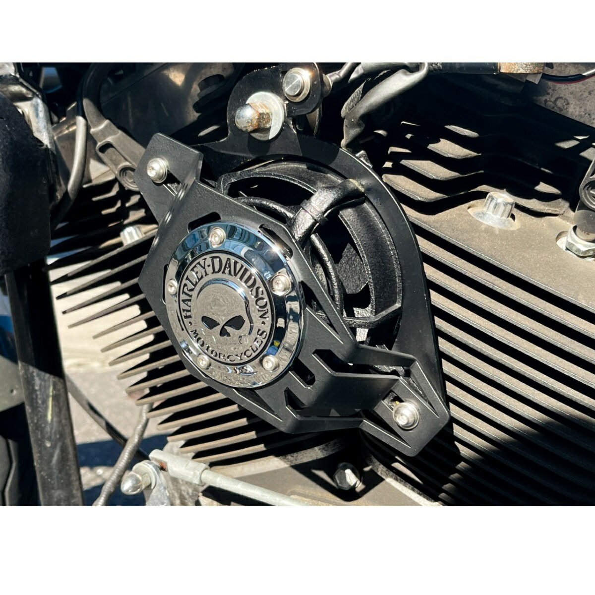 カウベルホーン装着車用シリンダーヘッドクーラーマットブラック【WMW】WMW-CHC02