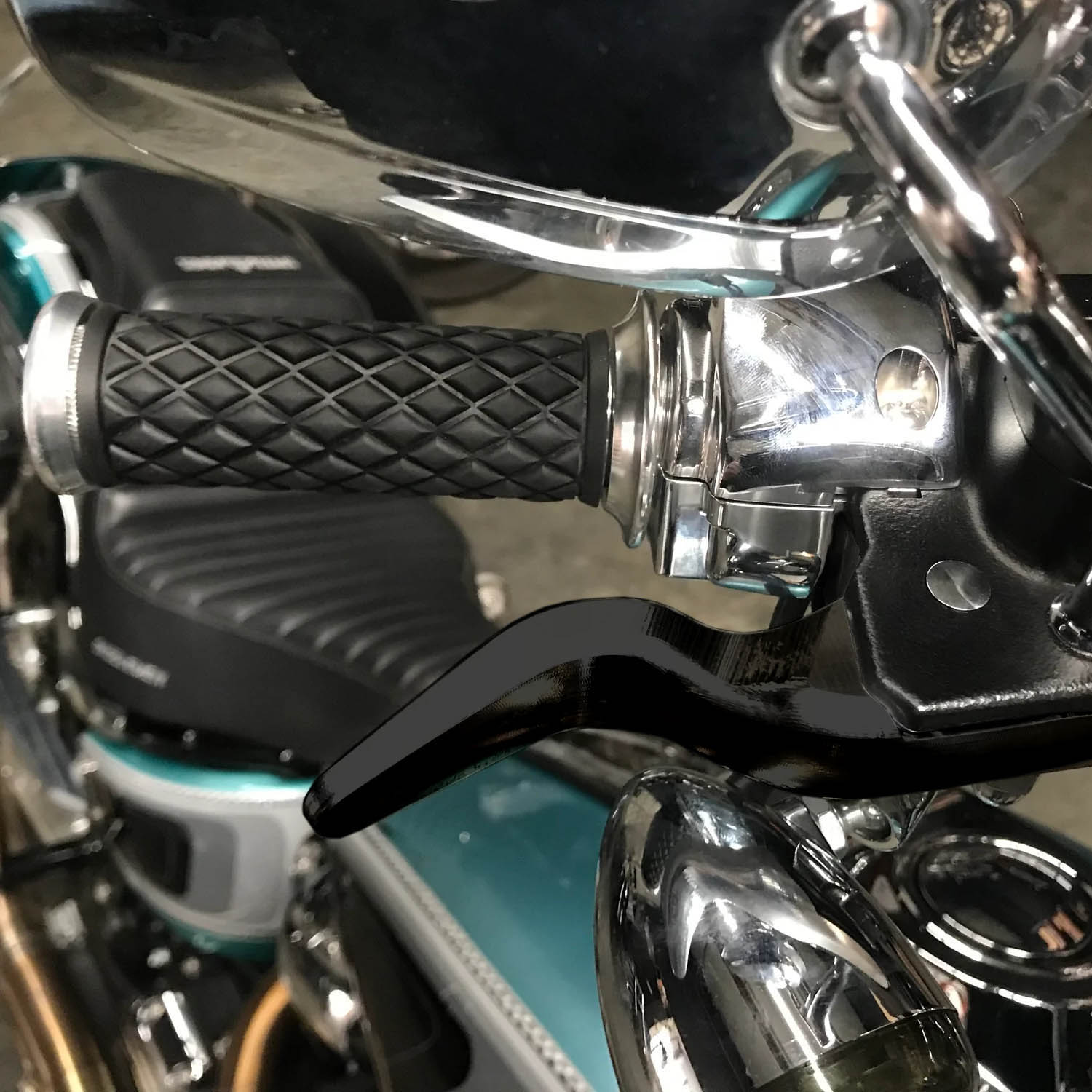 M8 ソフテイル ショーティーレバー ブラックアルマイト 【Speed Kings】SK-HP-SL15ST-BK