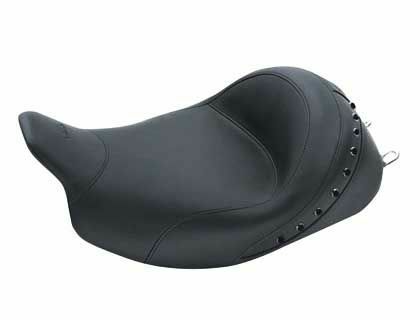 【マスタング】76028 ソロシート ブラックスタッド付き 2008〜 FLHT、FLHR、FLTR、FLHX