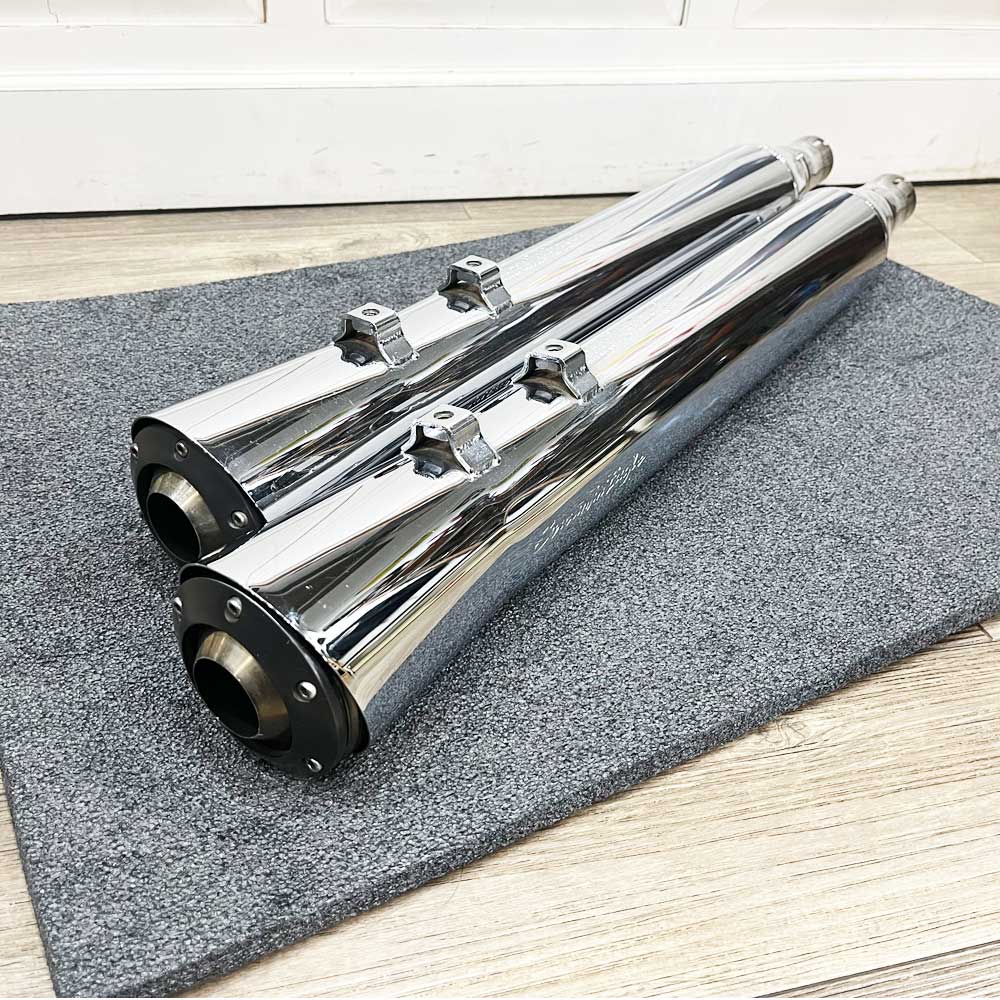 【中古】TCツーリング用スーパートラップ型スリップオンマフラー スクリーミンイーグル